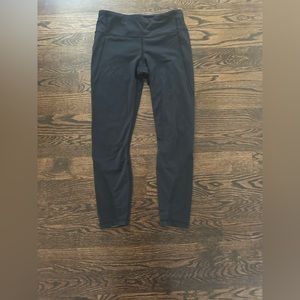 Black Lululemon leggings (size 6)